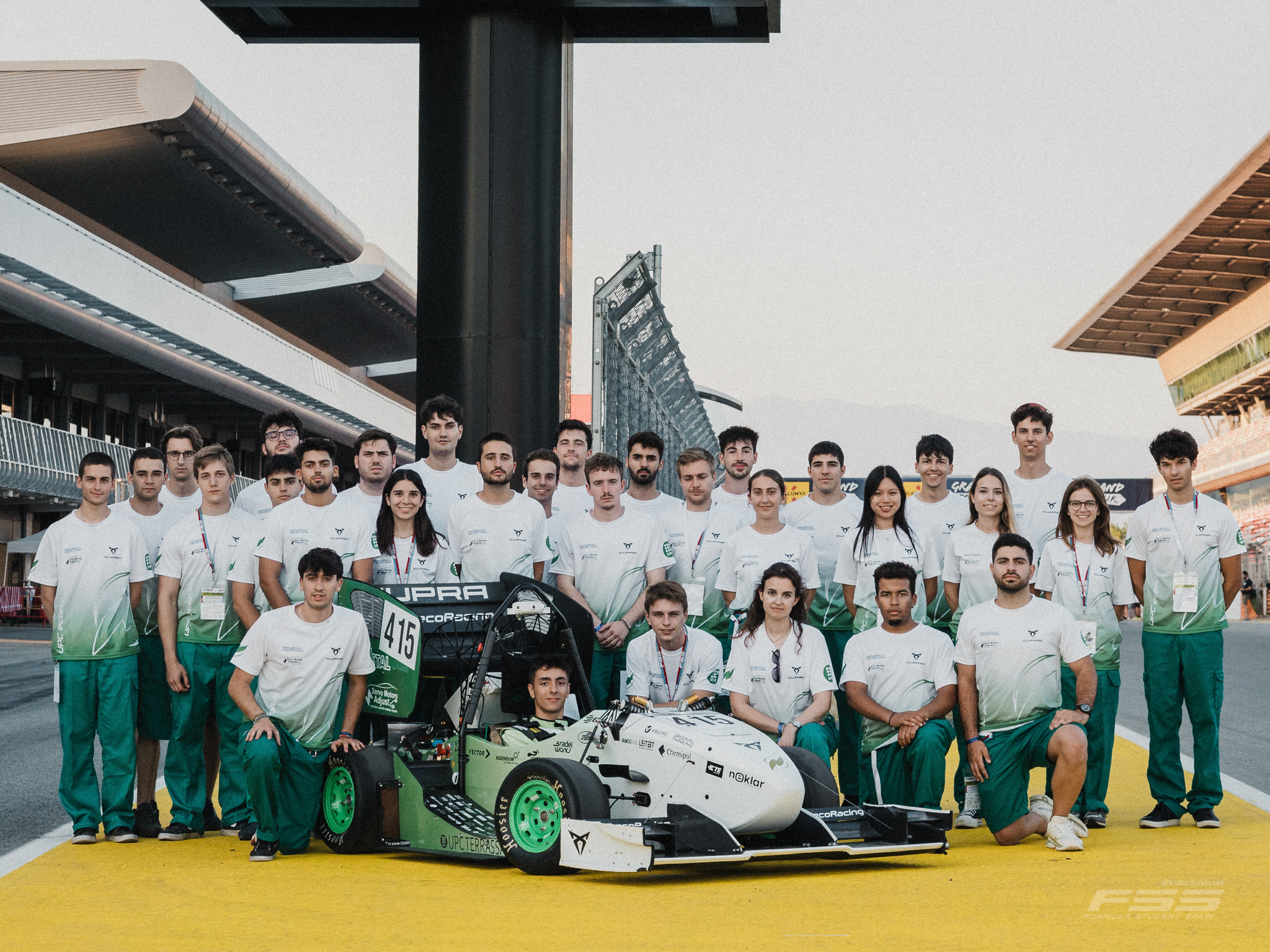 Photo 2 UPCecoRacing Team